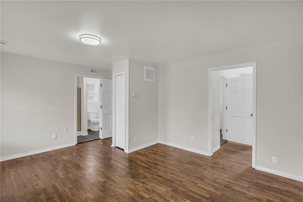 5567 Farrow Avenue — photo 4
