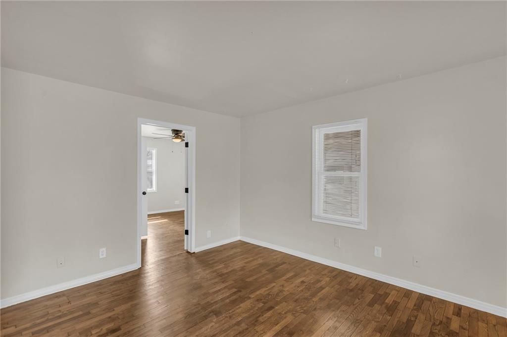 5567 Farrow Avenue — photo 5