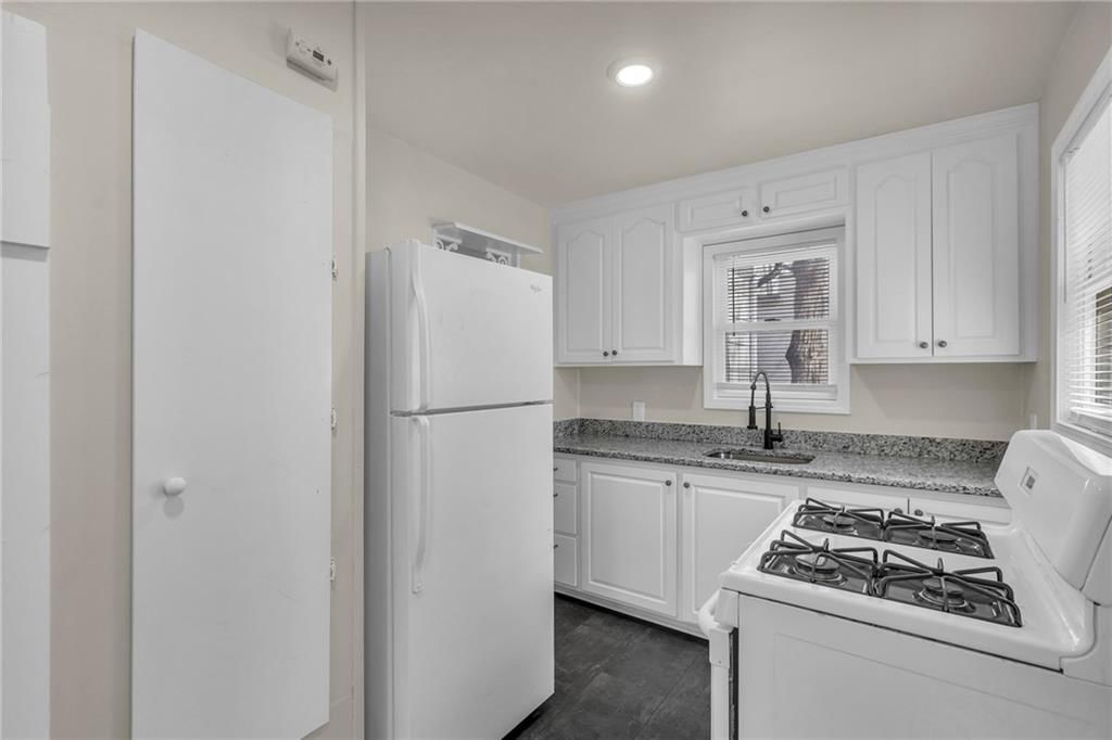 5567 Farrow Avenue — photo 9