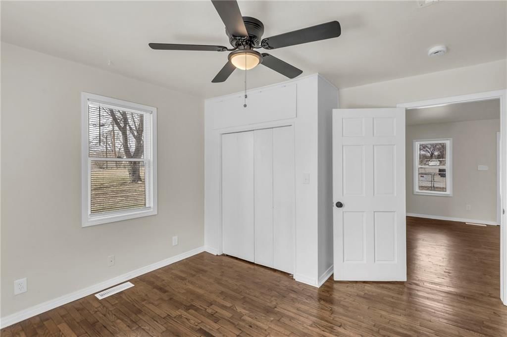 5567 Farrow Avenue — photo 14