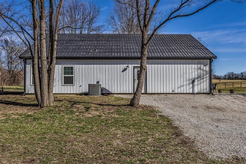 2652 Texas Prairie Road — photo 22