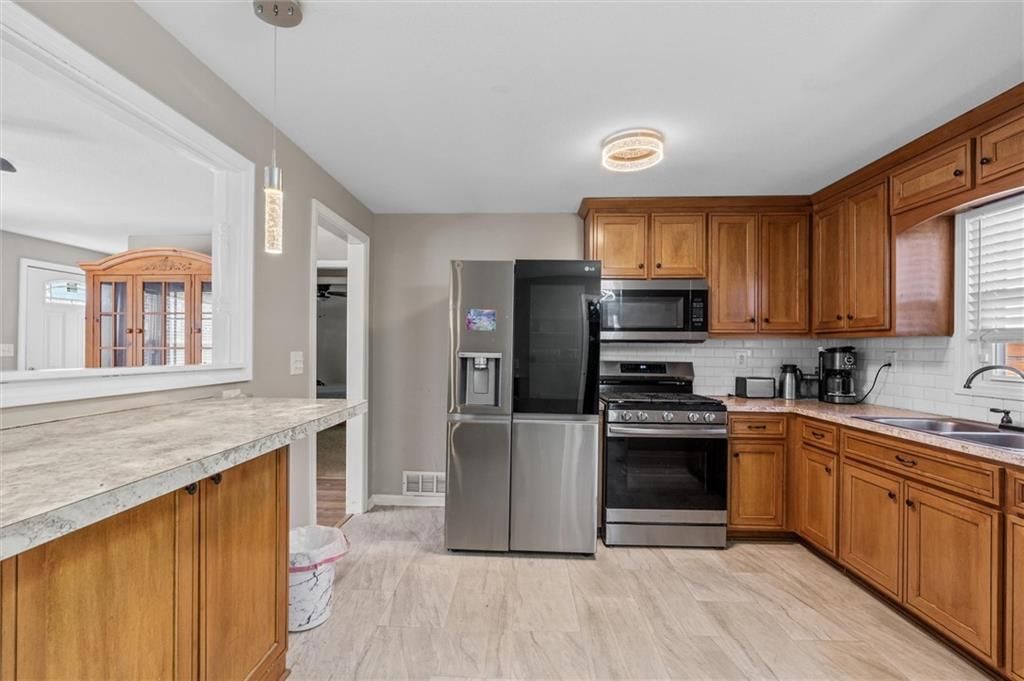 Photo 10 of 22 - 2 NE 62nd Street