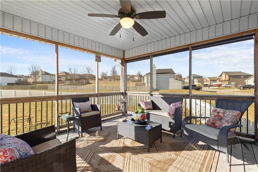 511 SW Shorthorn Drive — photo 10
