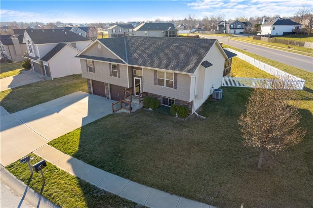 511 SW Shorthorn Drive — photo 23
