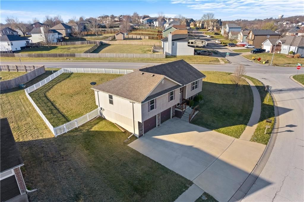 511 SW Shorthorn Drive — photo 24