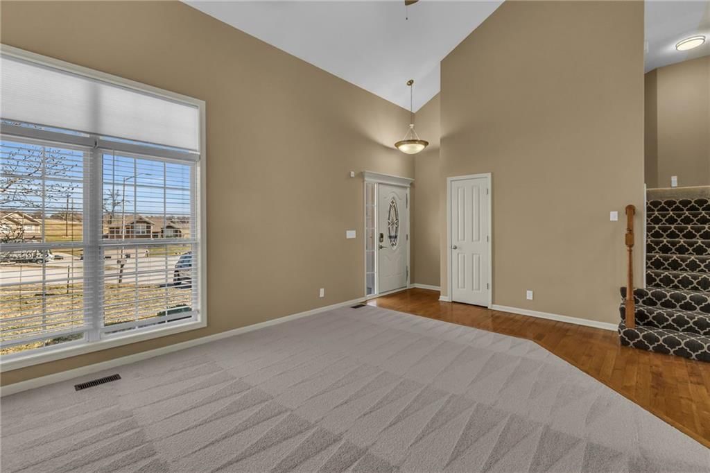 5608 N WYOMING Avenue — photo 5
