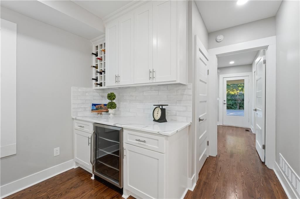 6700 Metcalf Avenue — photo 17