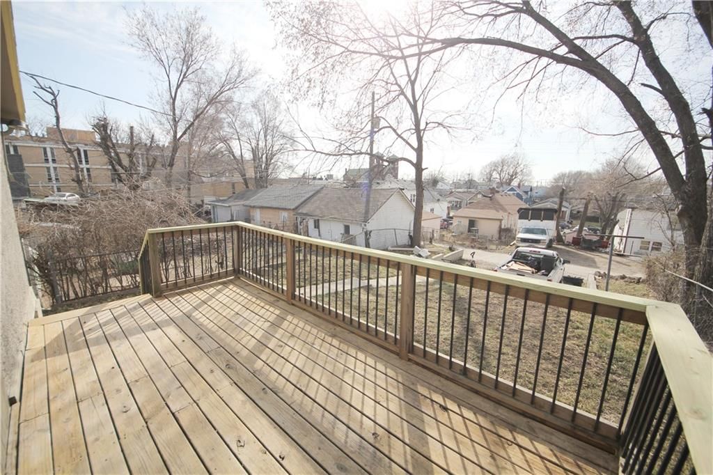 212 S Coy Street — photo 9