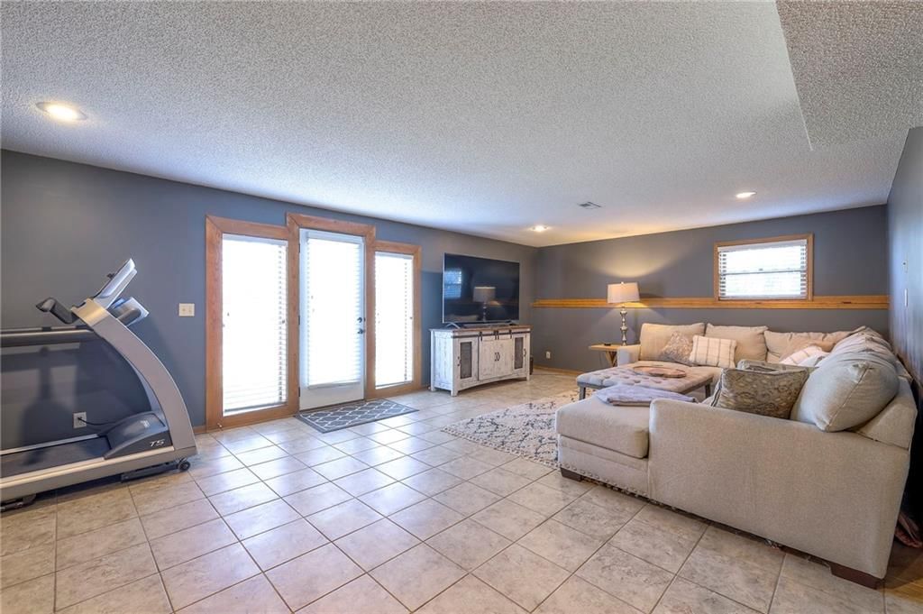 12704 Ash Street — photo 30