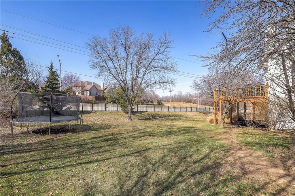 12704 Ash Street — photo 42