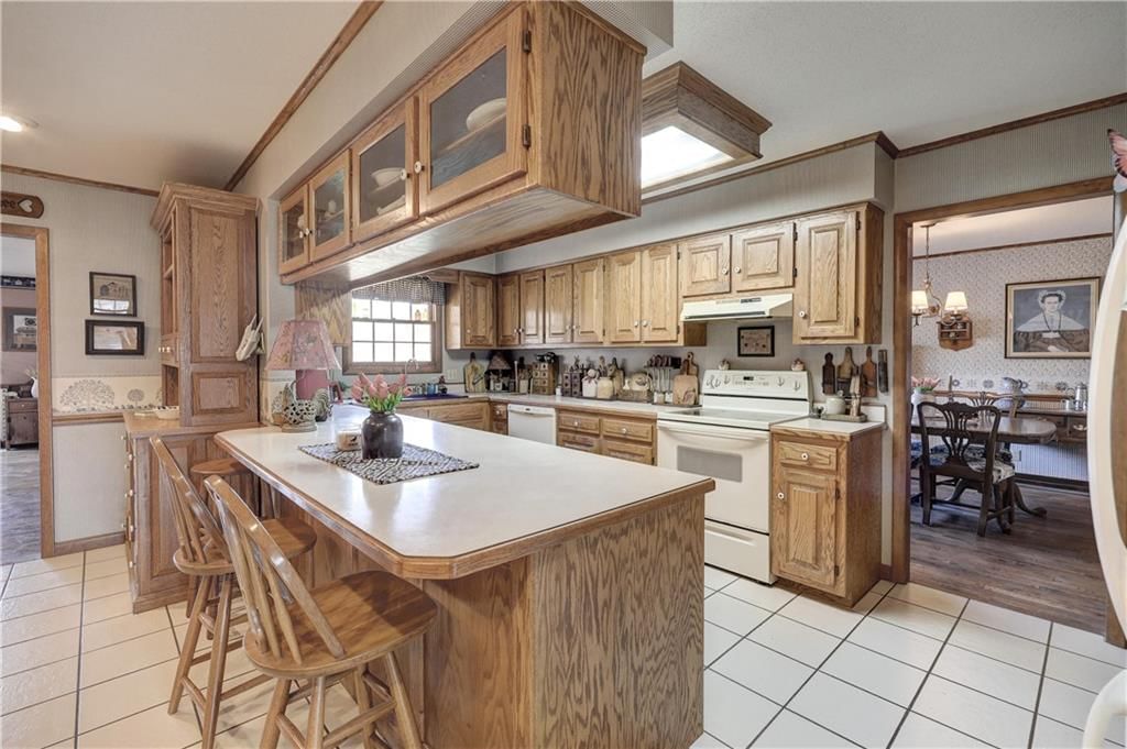 Photo 12 of 98 - 826 E 510th Avenue