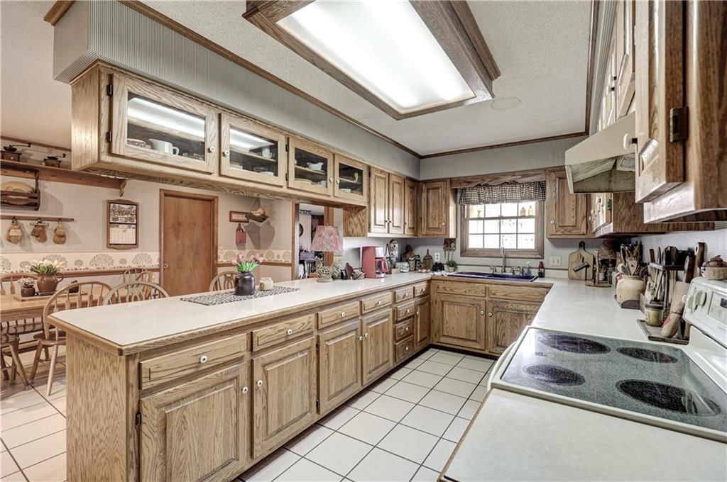 Photo 13 of 98 - 826 E 510th Avenue
