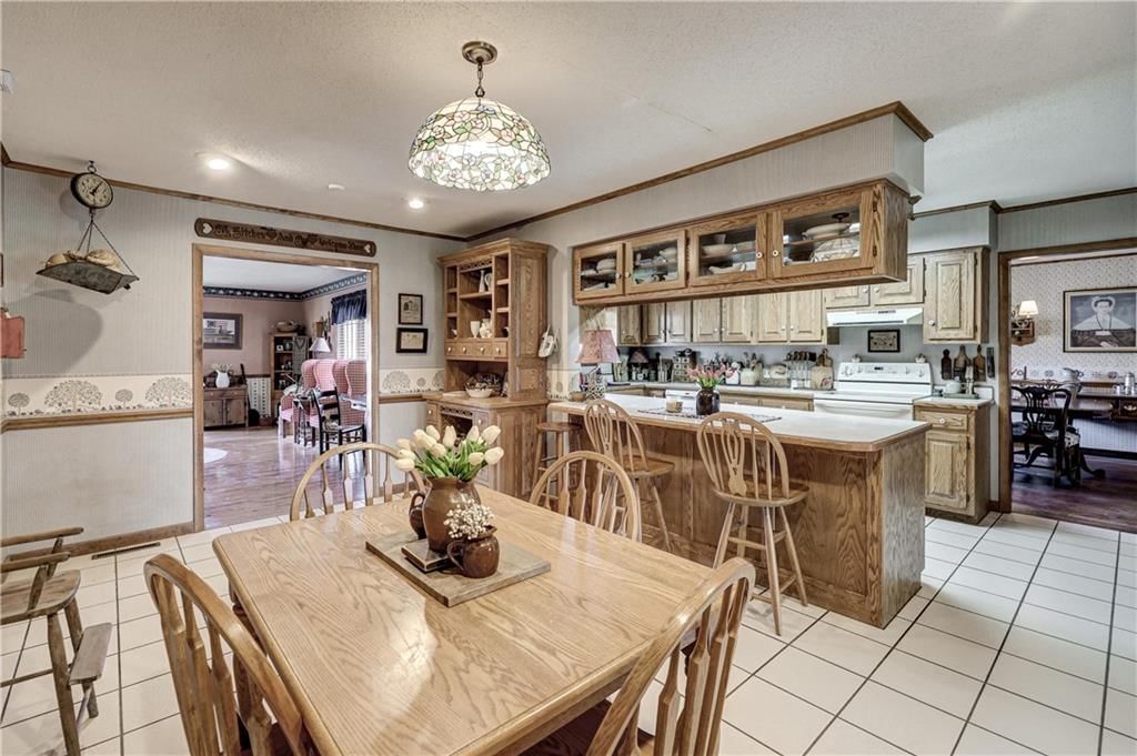 Photo 16 of 98 - 826 E 510th Avenue