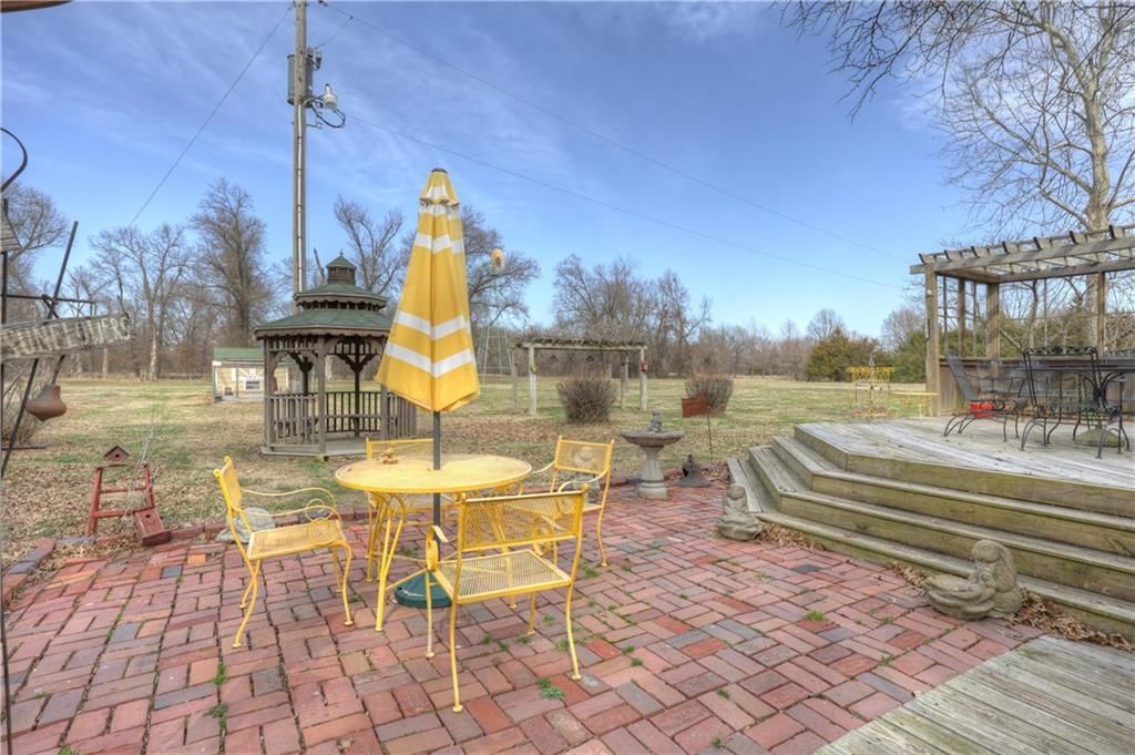 Photo 46 of 98 - 826 E 510th Avenue