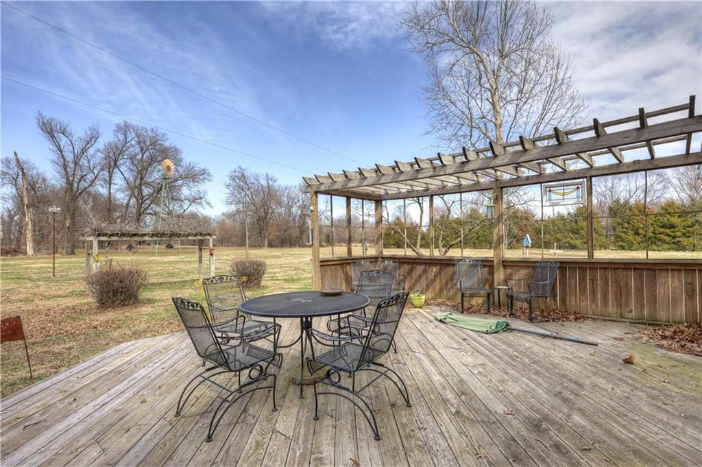Photo 47 of 98 - 826 E 510th Avenue