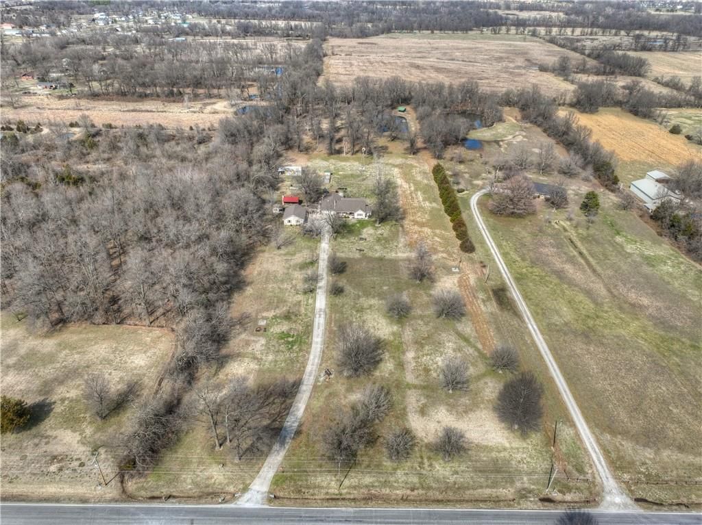 Photo 61 of 98 - 826 E 510th Avenue