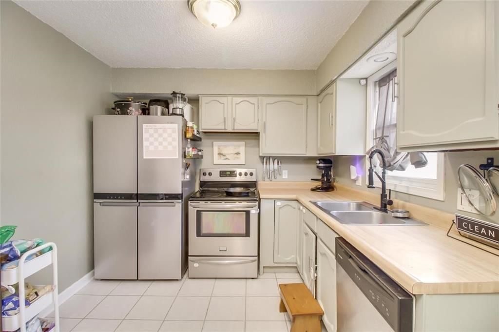 1619 SE Kingsway Street — photo 5