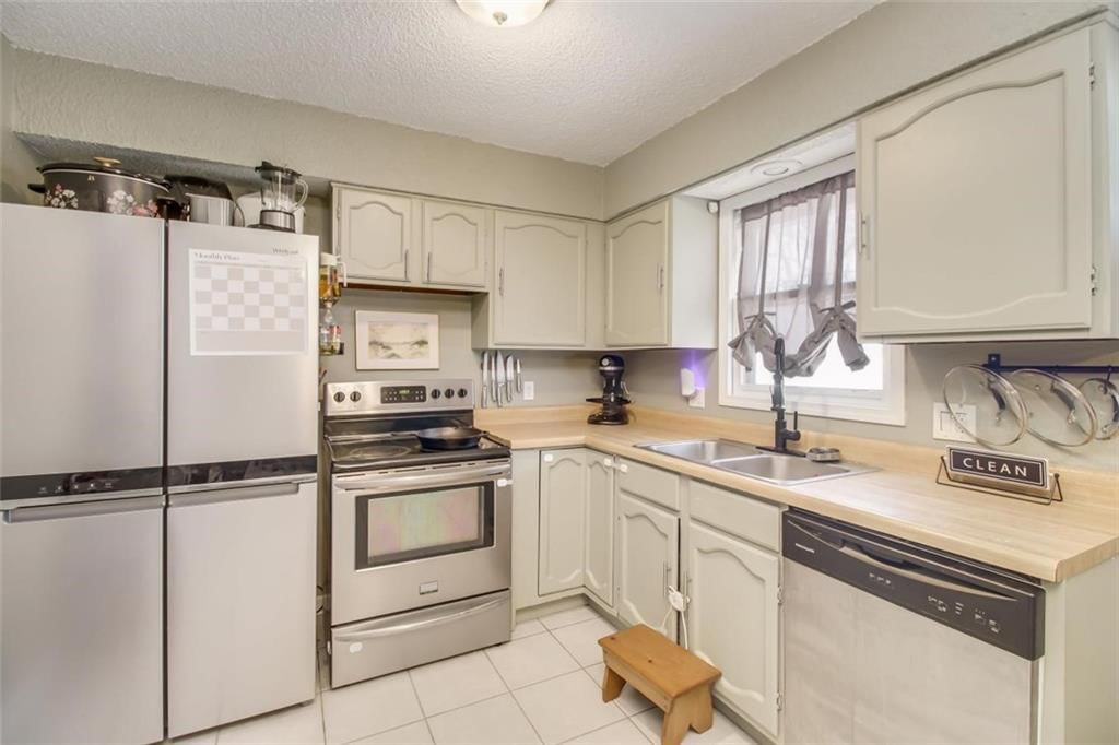 1619 SE Kingsway Street — photo 6