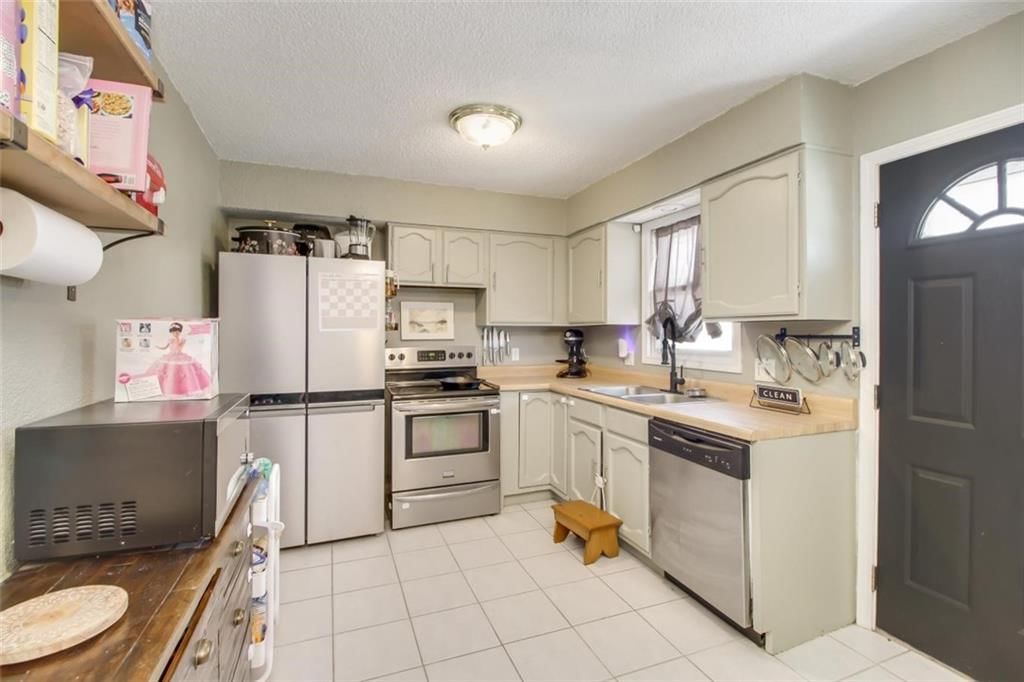 1619 SE Kingsway Street — photo 7