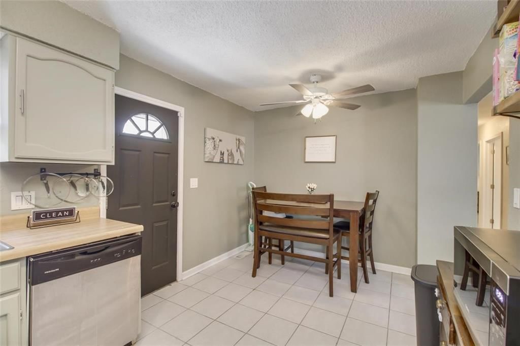 1619 SE Kingsway Street — photo 8