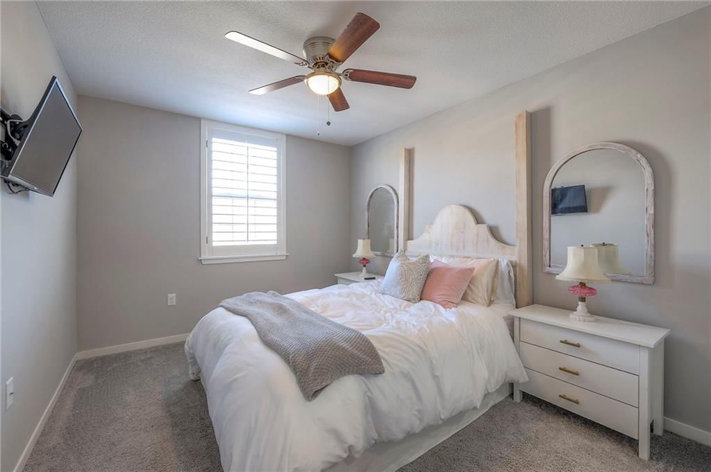 16058 Fontana Street — photo 19