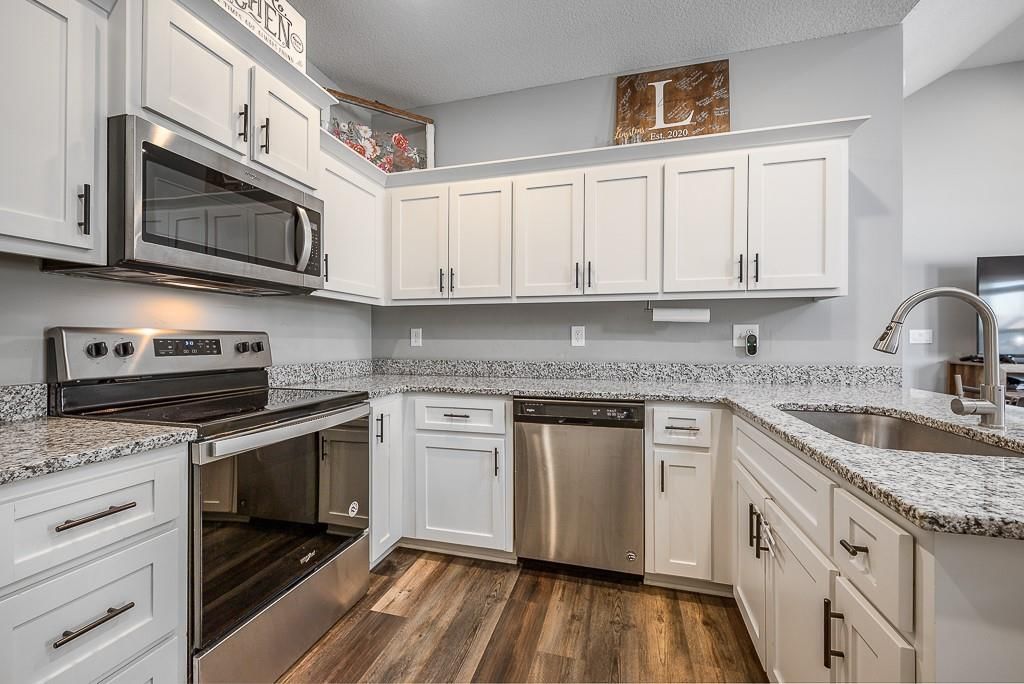 1301 E Joles Drive — photo 5