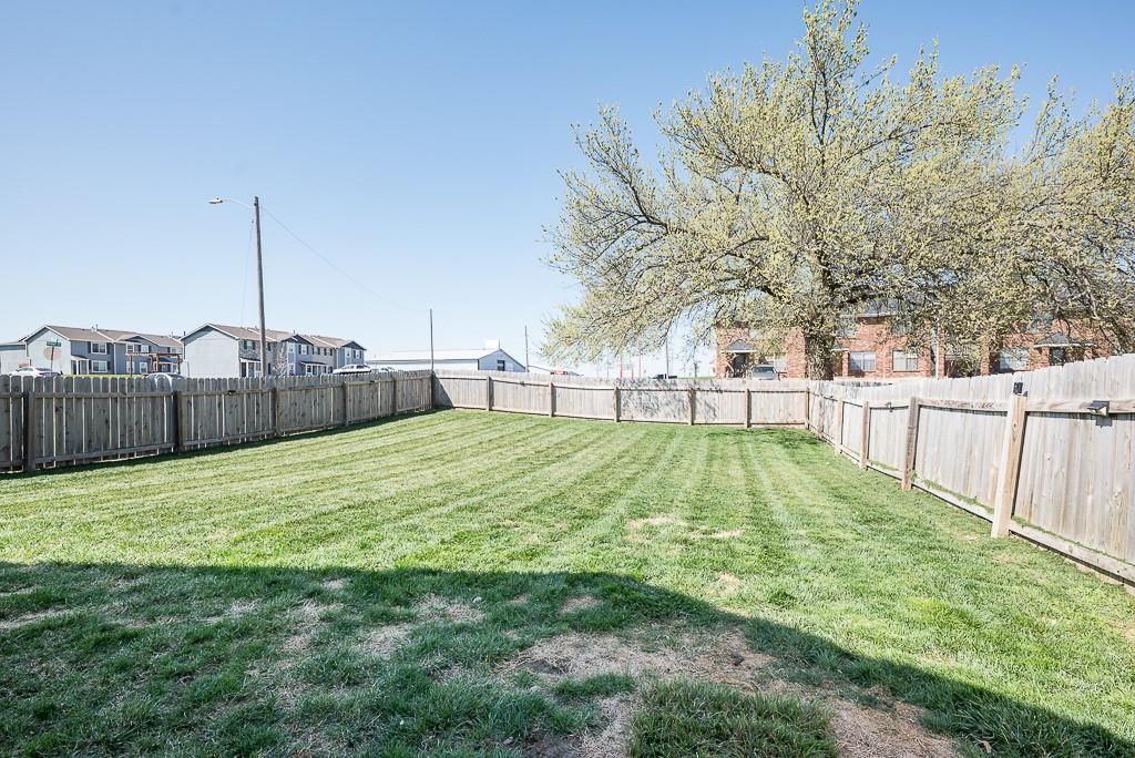 1301 E Joles Drive — photo 17