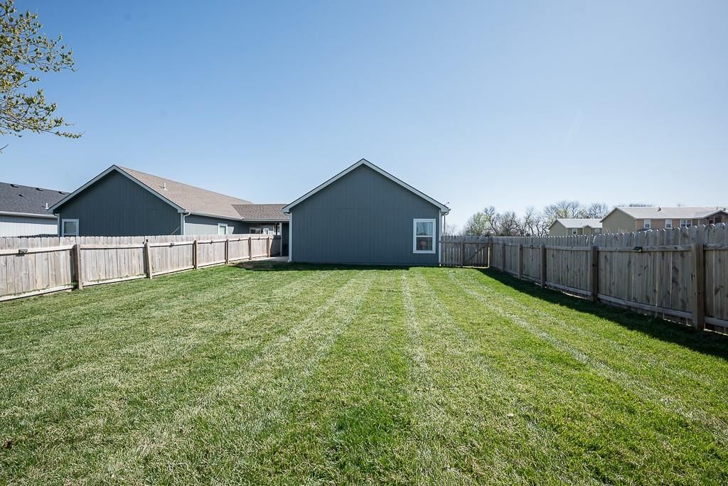 1301 E Joles Drive — photo 18