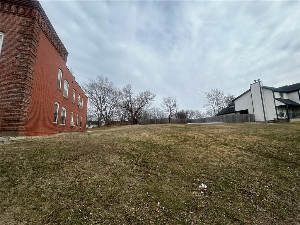 1009-1011 Brooklyn Avenue — photo 5