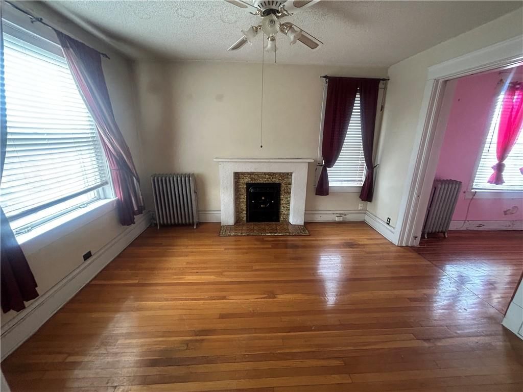 1009-1011 Brooklyn Avenue — photo 15