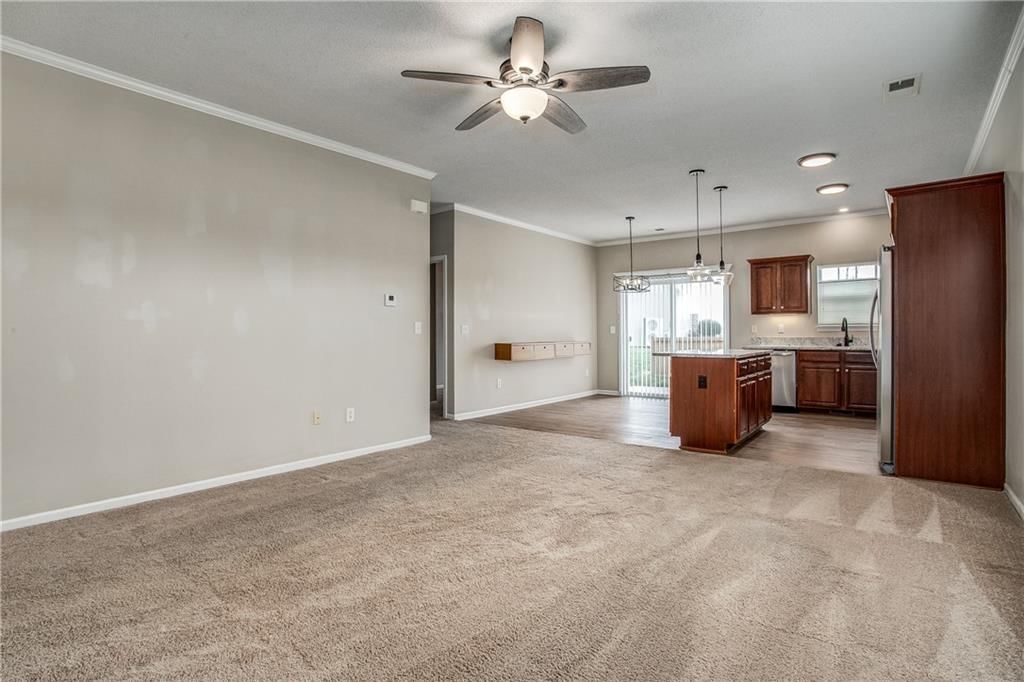 1218 S Villa Lane — photo 5