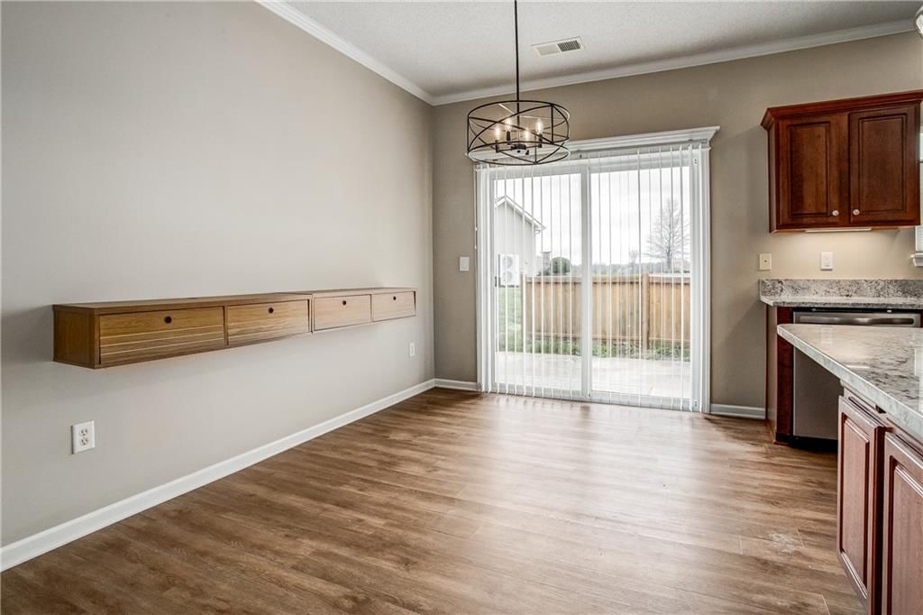 1218 S Villa Lane — photo 9