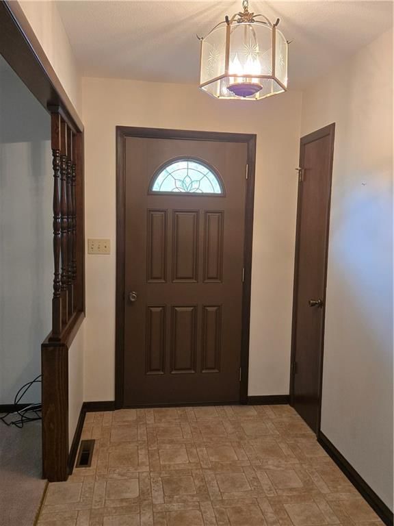Photo 6 of 43 - 2213 Millwood Drive