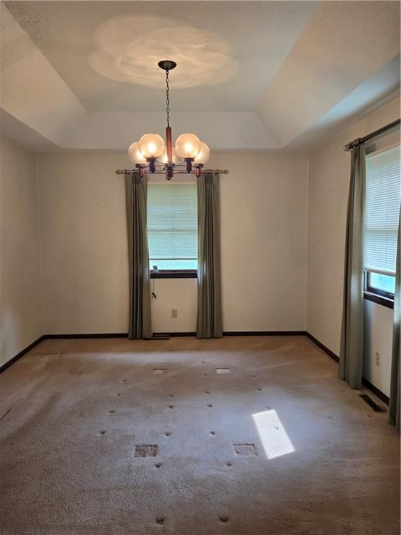 Photo 9 of 43 - 2213 Millwood Drive