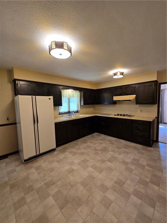 Photo 11 of 43 - 2213 Millwood Drive