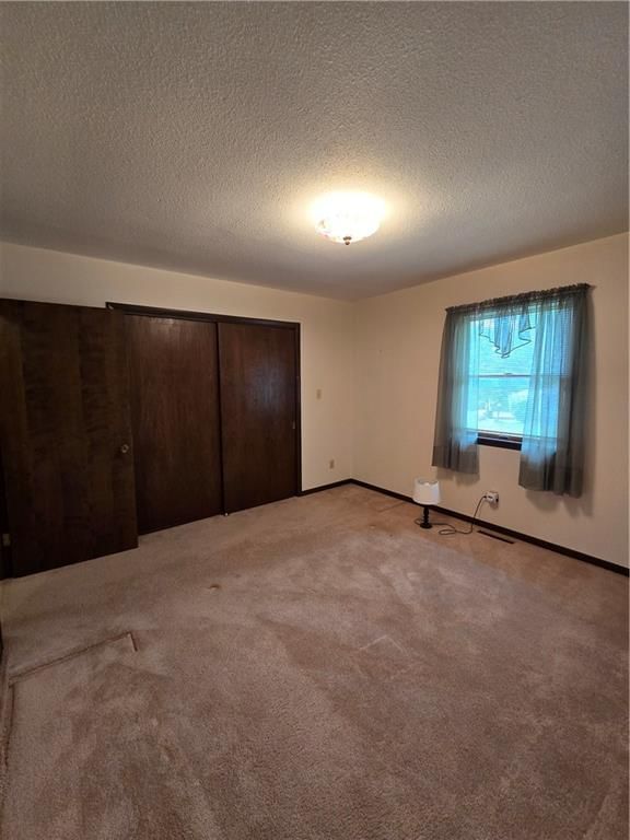 Photo 16 of 43 - 2213 Millwood Drive