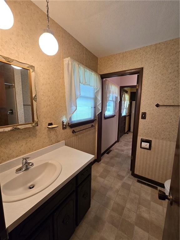 Photo 25 of 43 - 2213 Millwood Drive