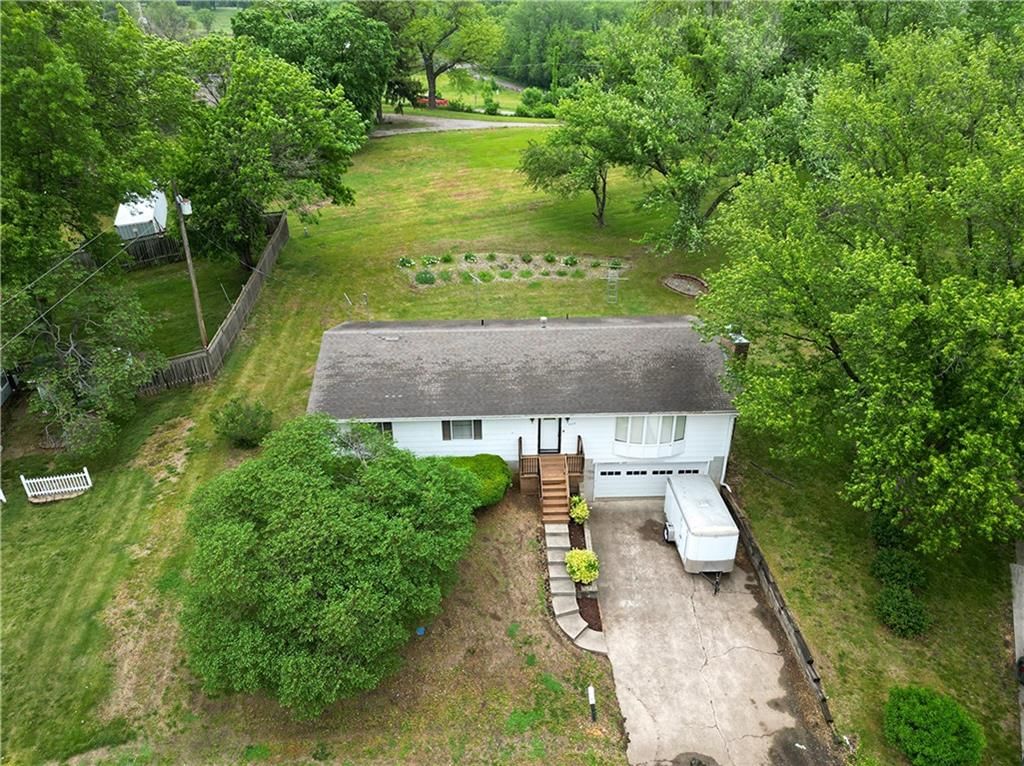 Photo 32 of 43 - 2213 Millwood Drive