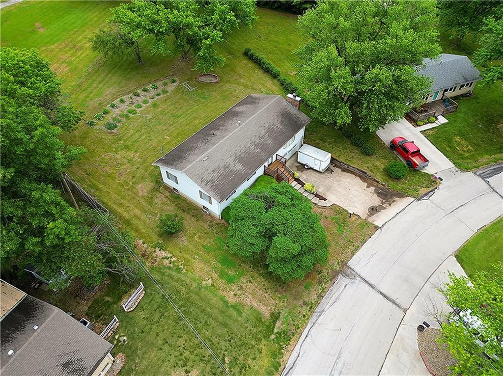 Photo 34 of 43 - 2213 Millwood Drive