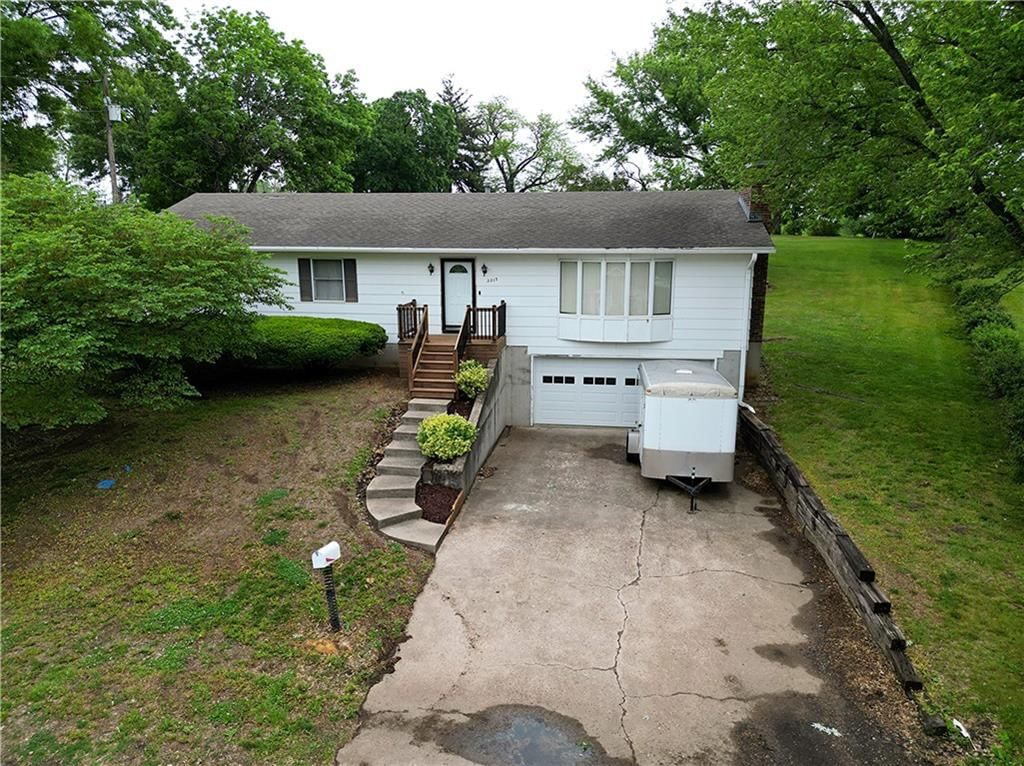 Photo 36 of 43 - 2213 Millwood Drive
