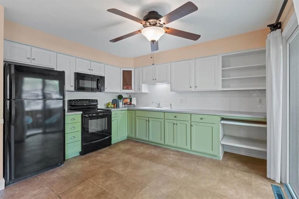 9685 Outlook Street — photo 14