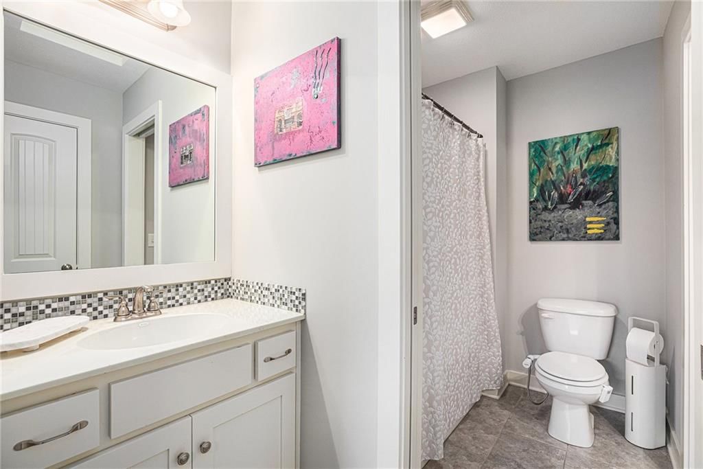 406 E 31st Avenue — photo 24