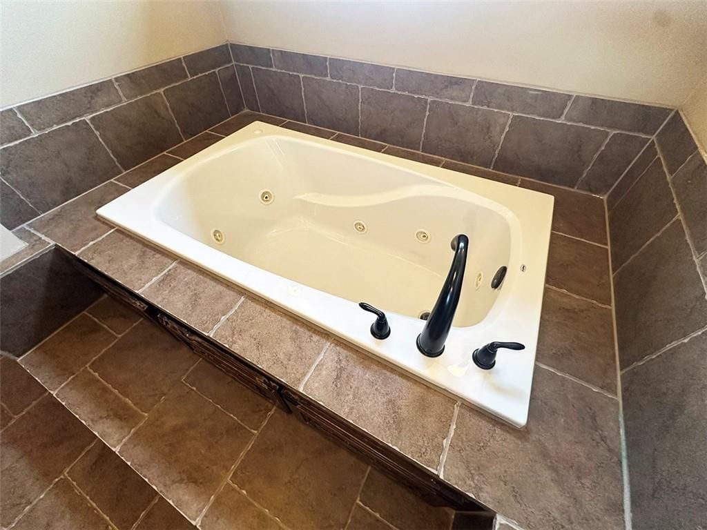 4300 NE 91st Terrace — photo 32