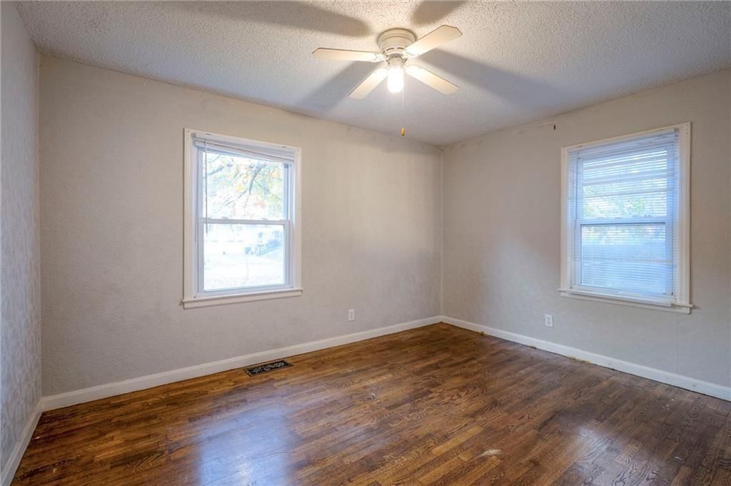 4830 N Wabash Avenue — photo 23