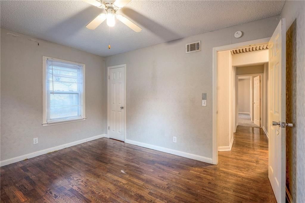 4830 N Wabash Avenue — photo 25