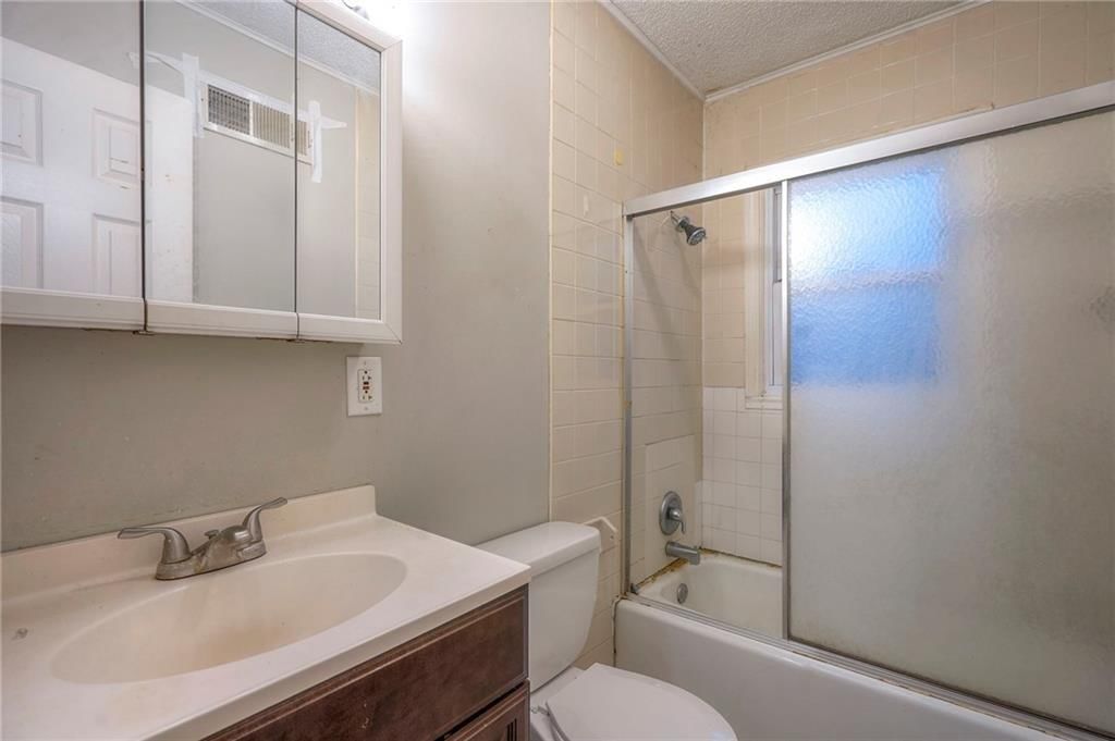 4830 N Wabash Avenue — photo 26