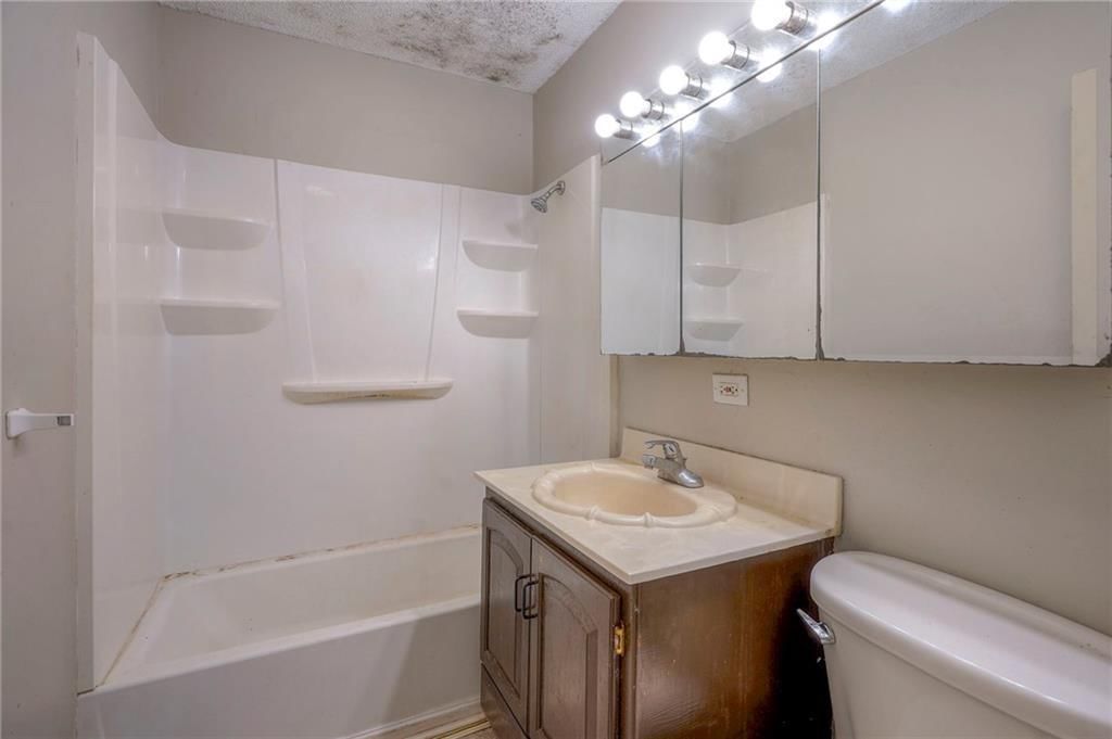 4830 N Wabash Avenue — photo 27