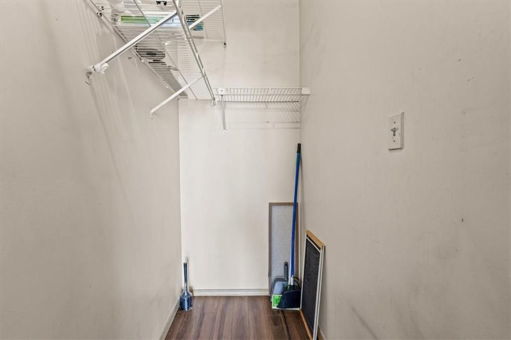 308 W 8th Street — photo 12