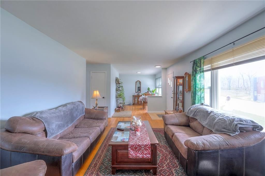 5302 N Woodland Avenue — photo 12