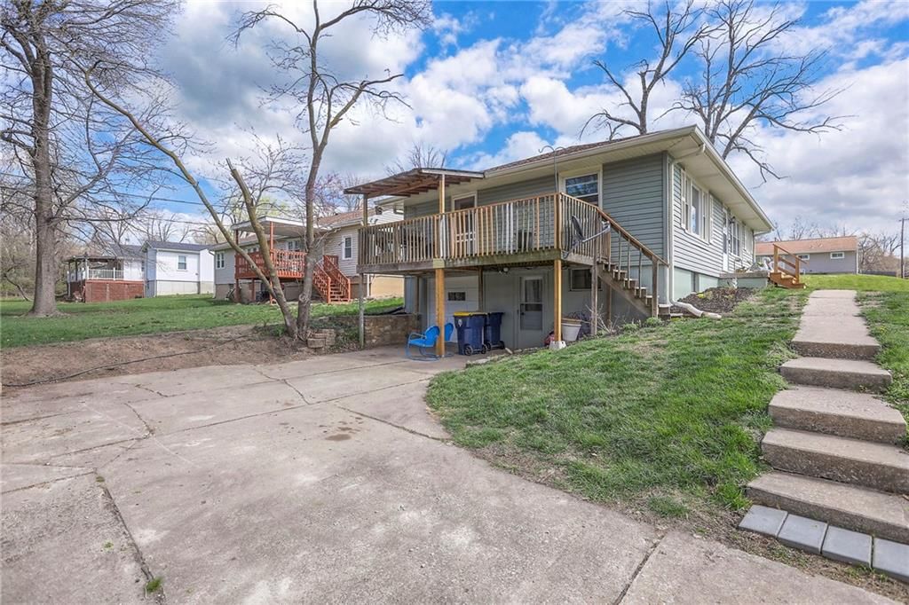 5302 N Woodland Avenue — photo 36
